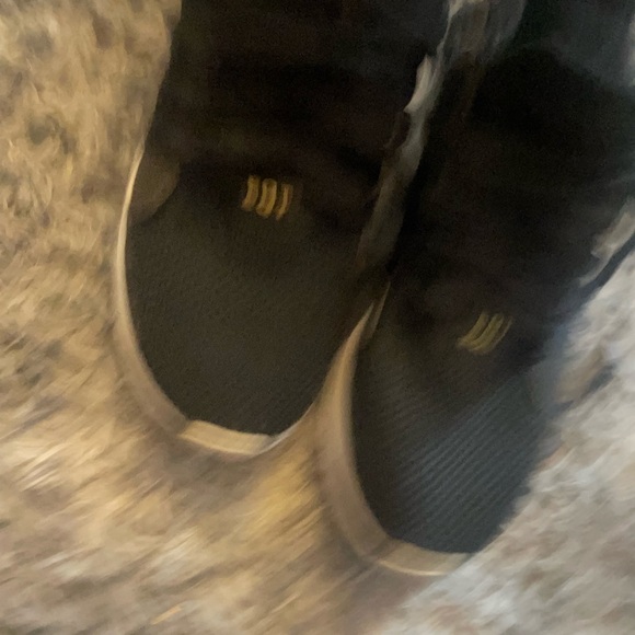 Men's Adidas Black Athletic Shoes - Picture 2 of 6